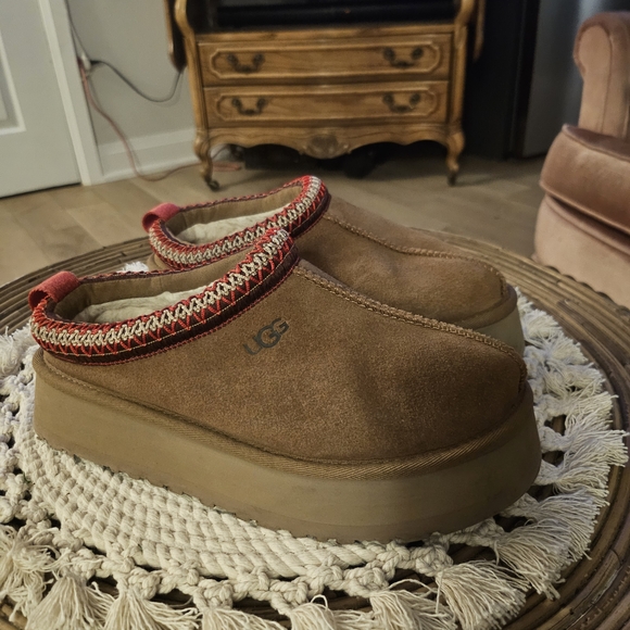 UGG Brown Suede Platform Clogs with Red Trim - Picture 2 of 6